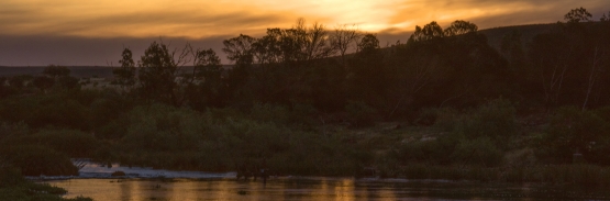 Night comes to the river